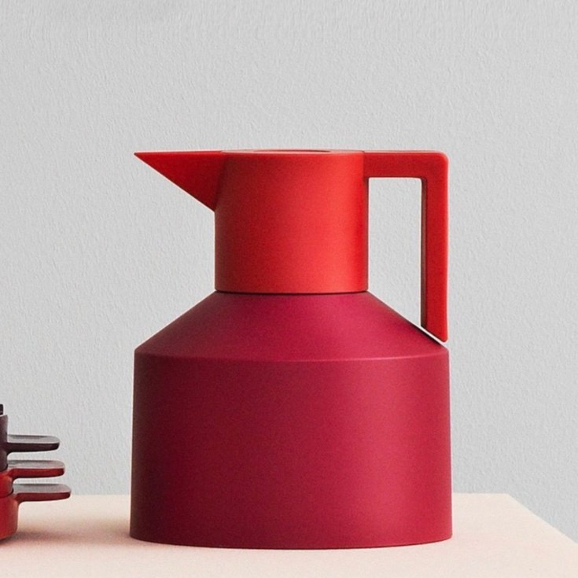 Insulated Geometric Water Pitcher Large Thermal Jug for Outdoor