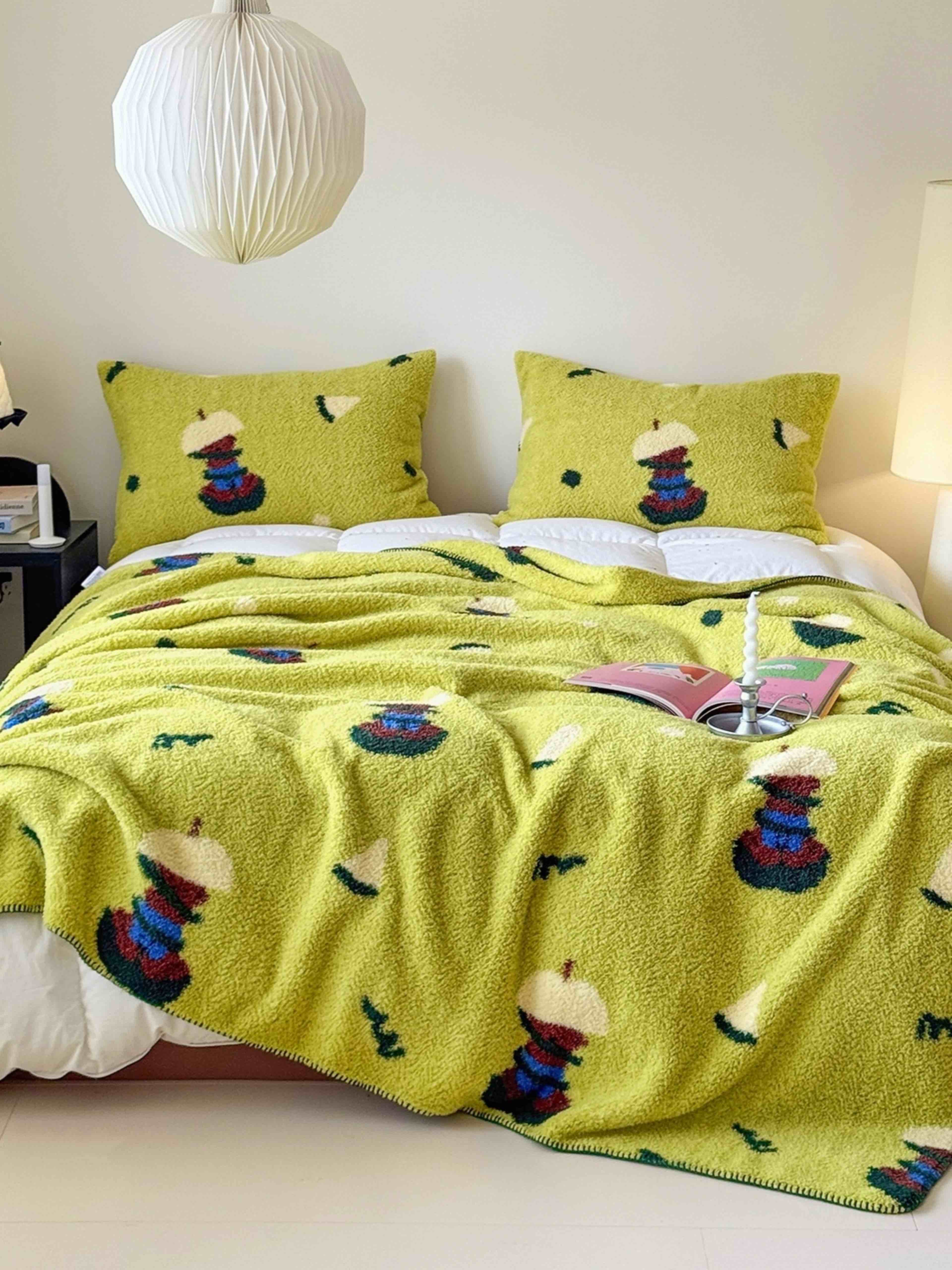 Sunny Meadow Throw Blanket, Soft Fluffy Sofa Throw for Cozy Living Room Decor