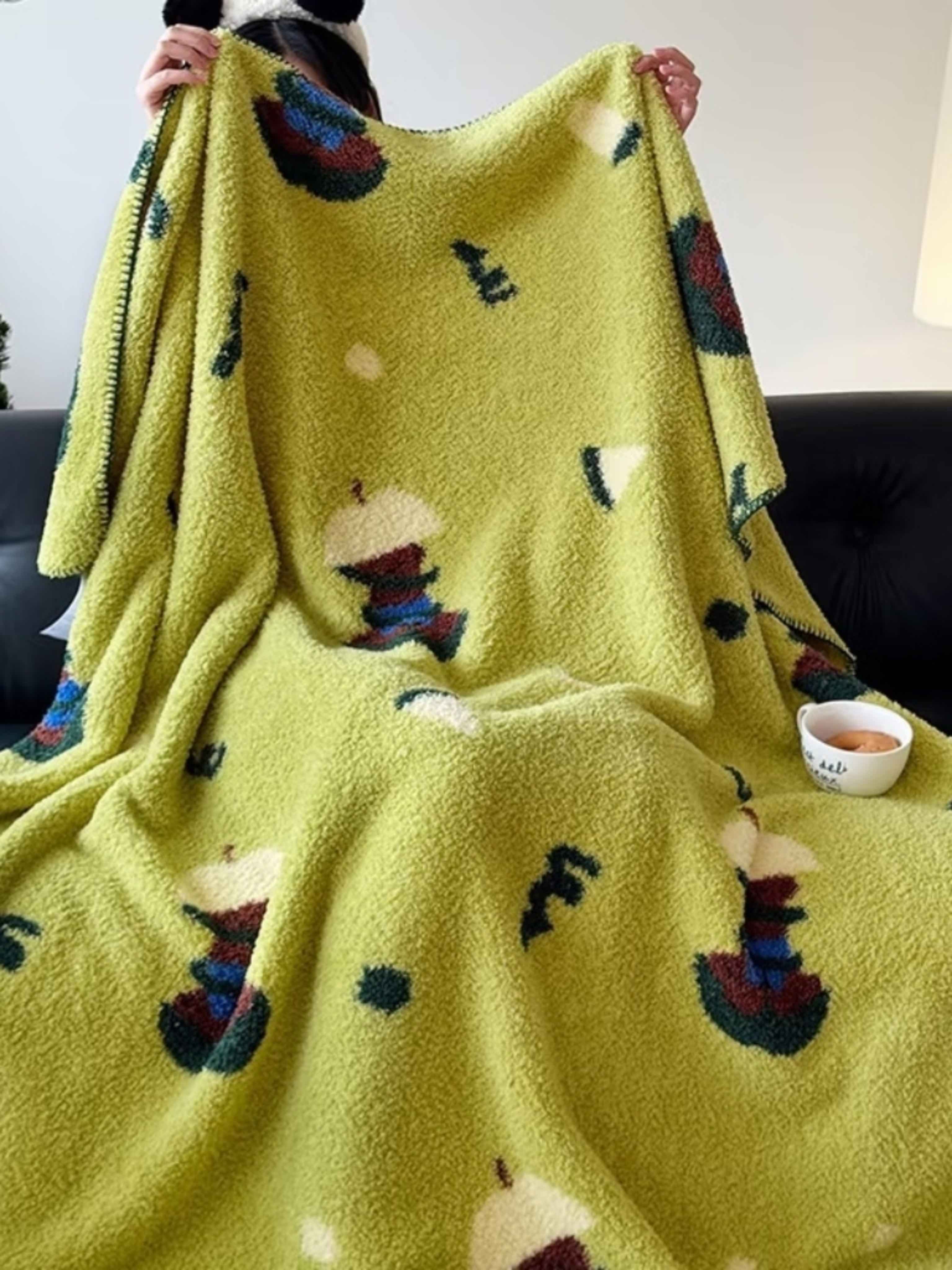 Sunny Meadow Throw Blanket, Soft Fluffy Sofa Throw for Cozy Living Room Decor