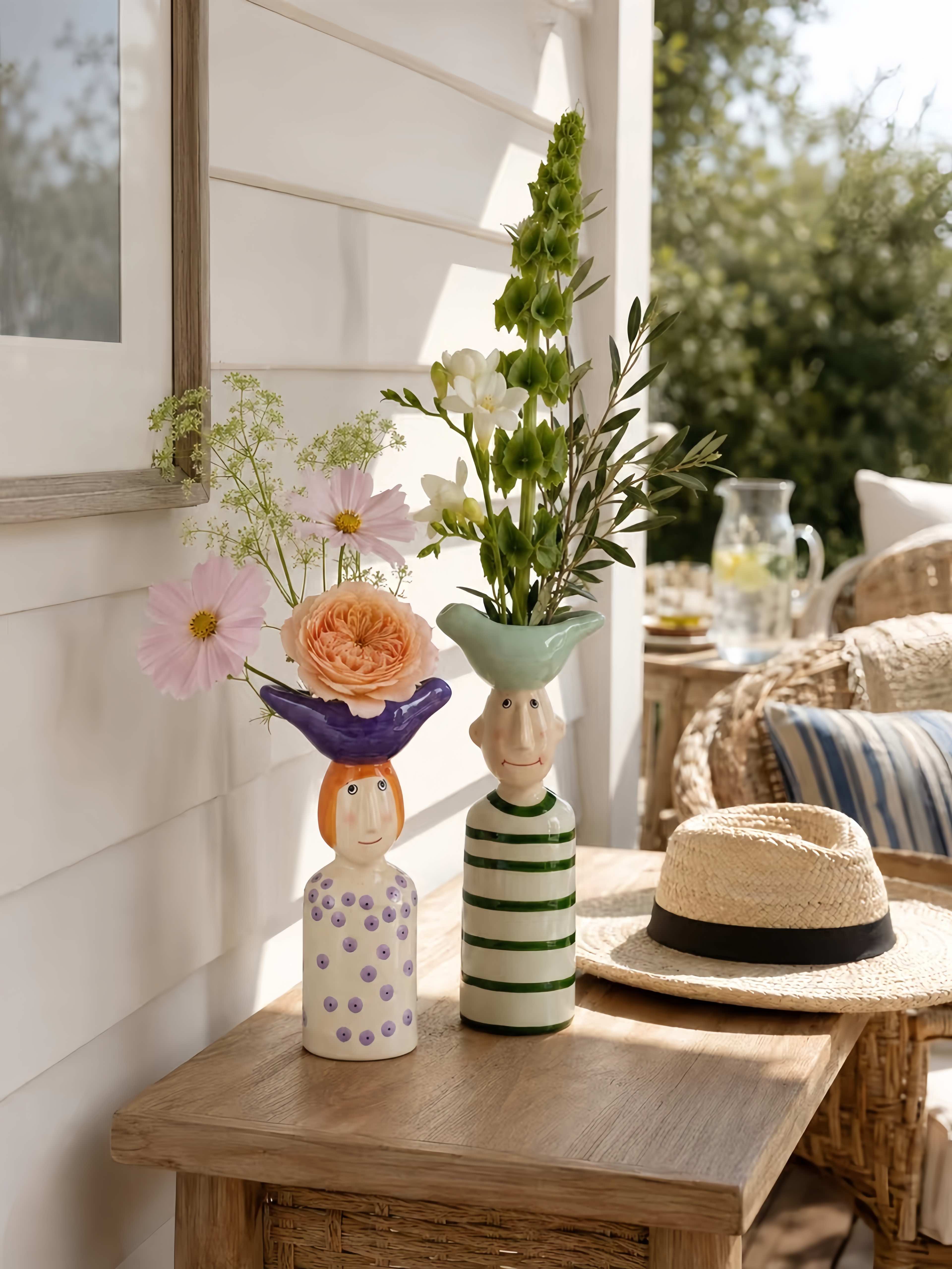Couple Ceramic Flower Vase – Cute Whimsical Decor for Eclectic Shelf & Table