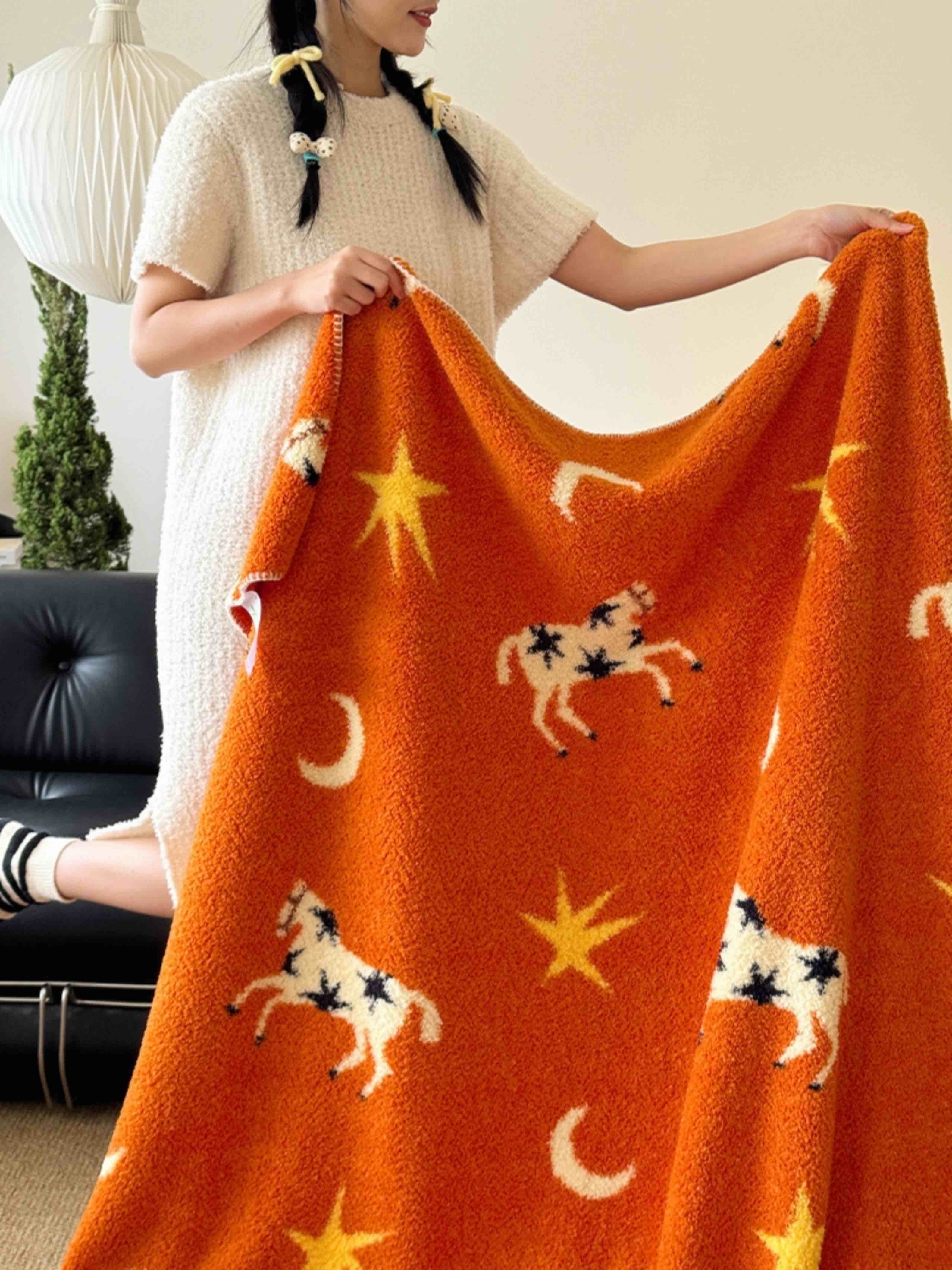 Moonlit Gallop Throw Blanket, Retro Soft & Fluffy Sofa Throw for Cozy Living Room Decor