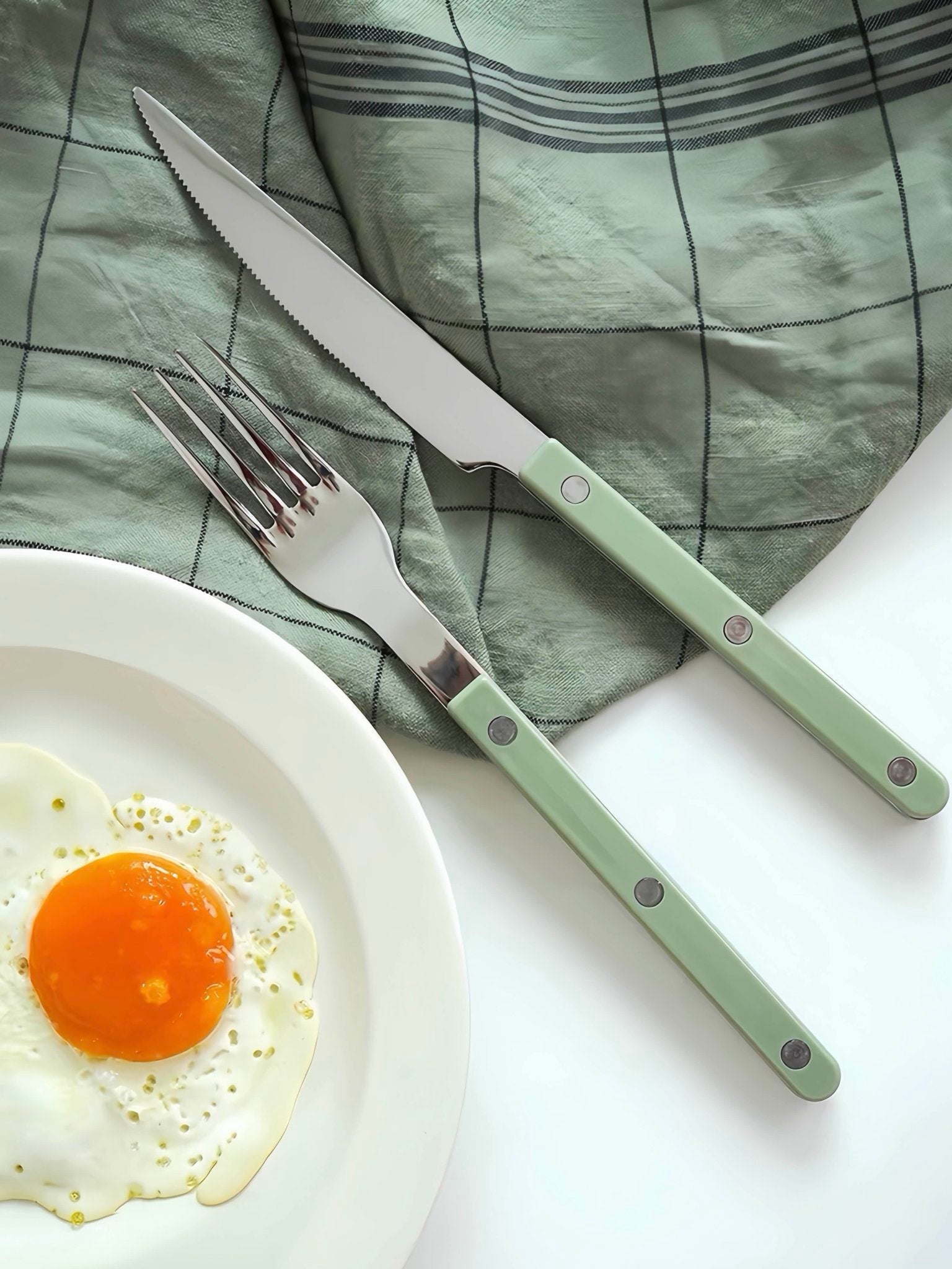 Elegant Modern Nordic Flatware Set Of 10 - Bistrot Rivet Cutlery Silverware -Flatware Sets- 10-Pcs Nordic Style Flatware Set - Ivory - INSPECIAL HOME
