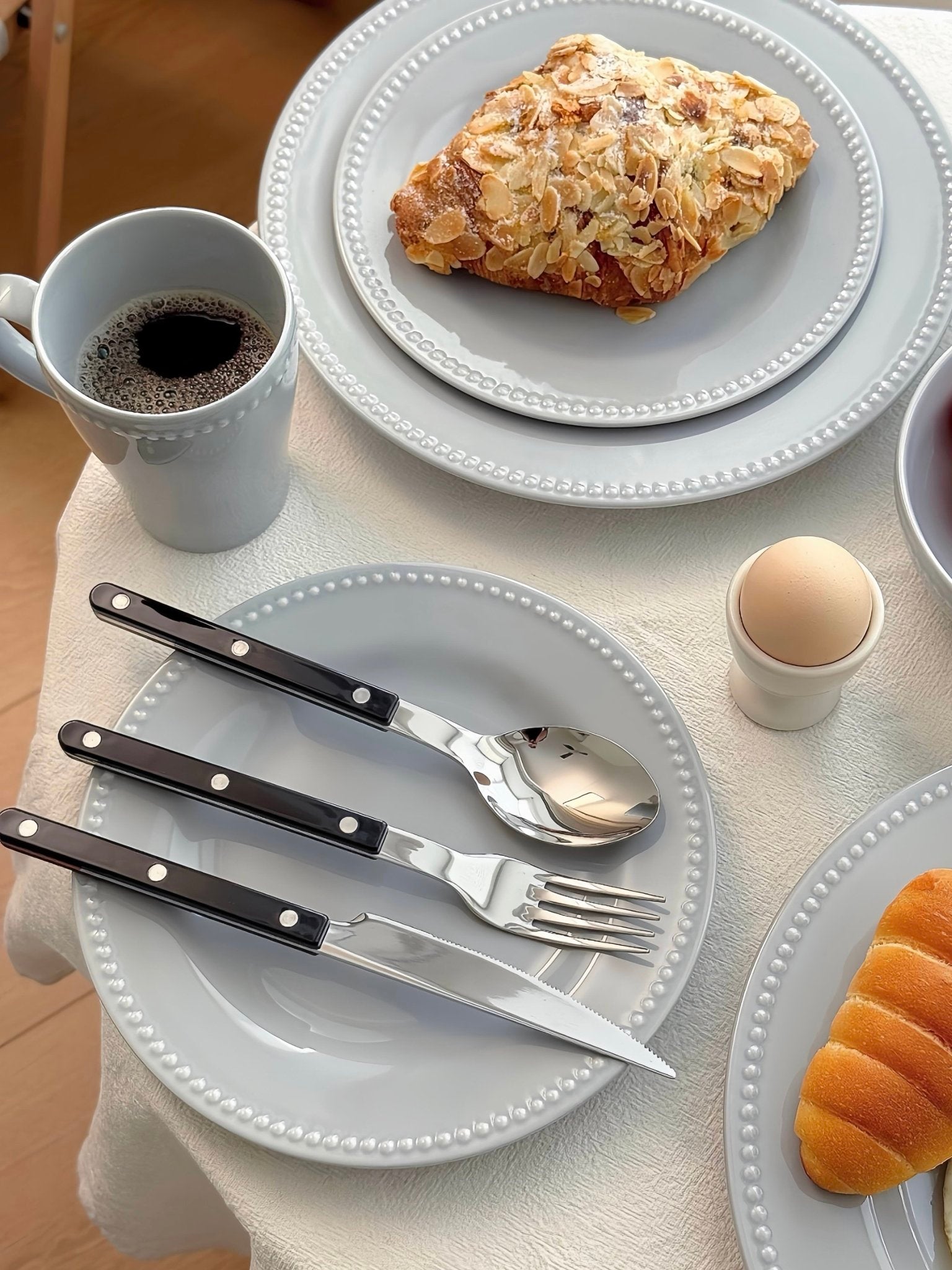 Elegant Modern Nordic Flatware Set Of 10 - Bistrot Rivet Cutlery Silverware -Flatware Sets- 10-Pcs Nordic Style Flatware Set - Ivory - INSPECIAL HOME