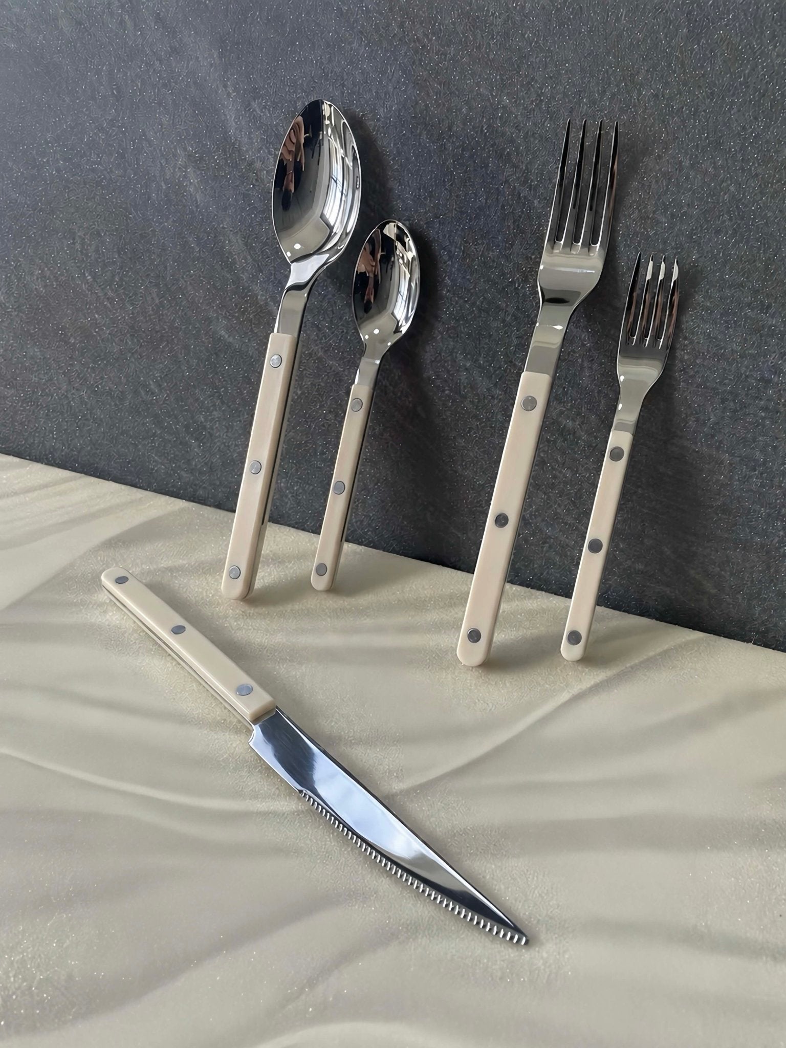 Elegant Modern Nordic Flatware Set Of 10 - Bistrot Rivet Cutlery Silverware -Flatware Sets- 10-Pcs Nordic Style Flatware Set - Ivory - INSPECIAL HOME