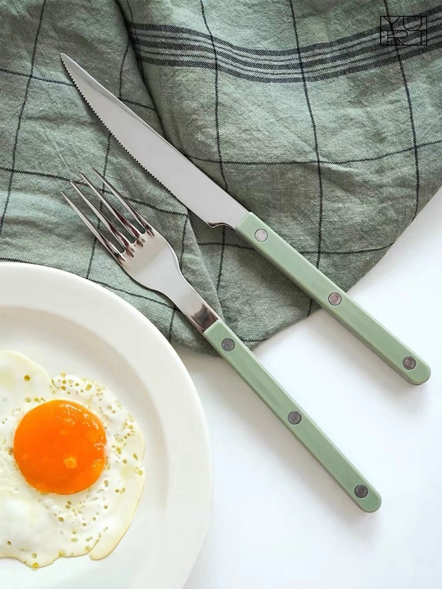 Elegant Modern Nordic Flatware Set Of 8 ( $4.9 Each ) - Bistrot Rivet Cutlery Silverware - Flatware Sets - 8 - Pcs Nordic Style Flatware Set - Ivory - Sabre Paris