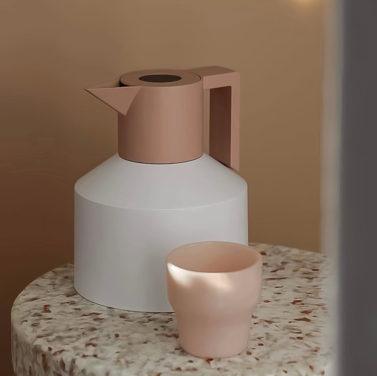 Insulated Geometric Water Pitcher - Large Thermal Jug for Cold or Hot Beverages - Geometric Insulated Pitcher - Nude Pink - Inspecial Home