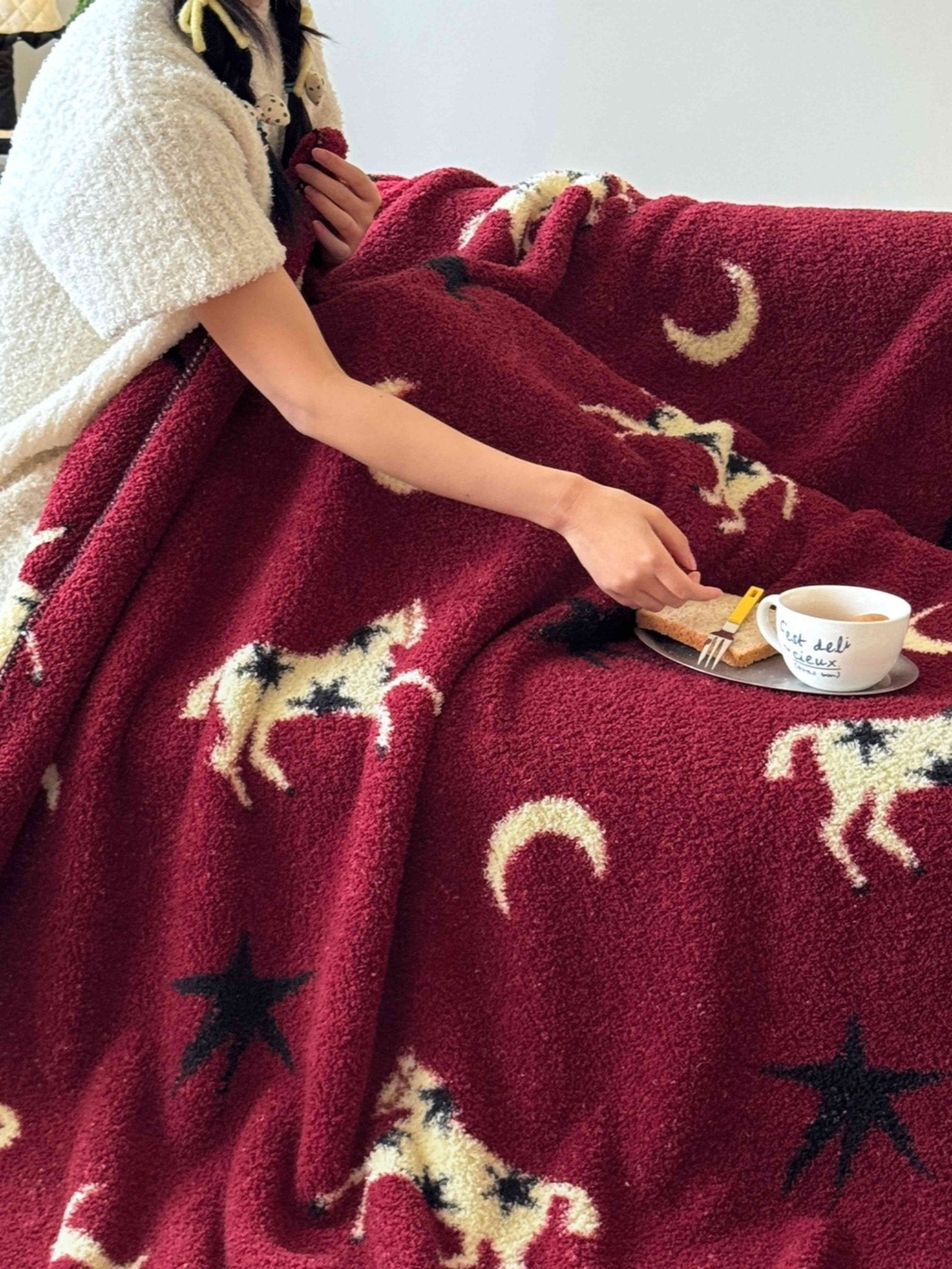 Moonlit Gallop Throw Blanket, Retro Soft & Fluffy Sofa Throw for Cozy Living Room Decor -Throw Blanket- Moonlit Gallop Throw Blanket-Burgundy - INSPECIAL HOME