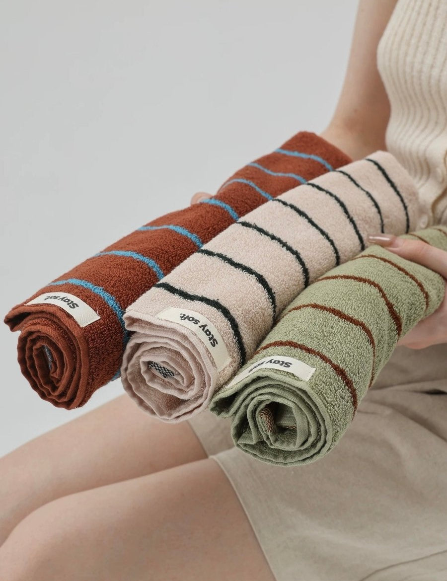 Retro Earthy - tone Pinstripe Bath Towel — 100% Long - Staple Cotton, Soft, Plush & Absorbent - Retro Earthy - tone Pinstripe Towel - Chestnut - Bath Towel - INSPECIAL HOME