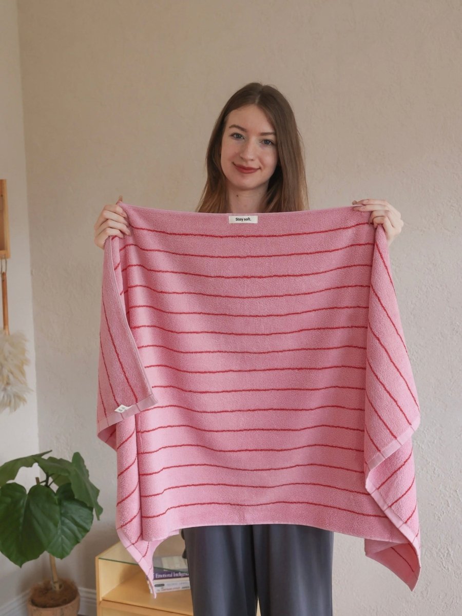 Retro Whimsical Pink Stripe Bath Towel — 100% Long - Staple Cotton, Soft, Plush & Absorbent - Retro Whimsy Pink Pin Stripe Bath Towel - 140*70cm - INSPECIAL HOME