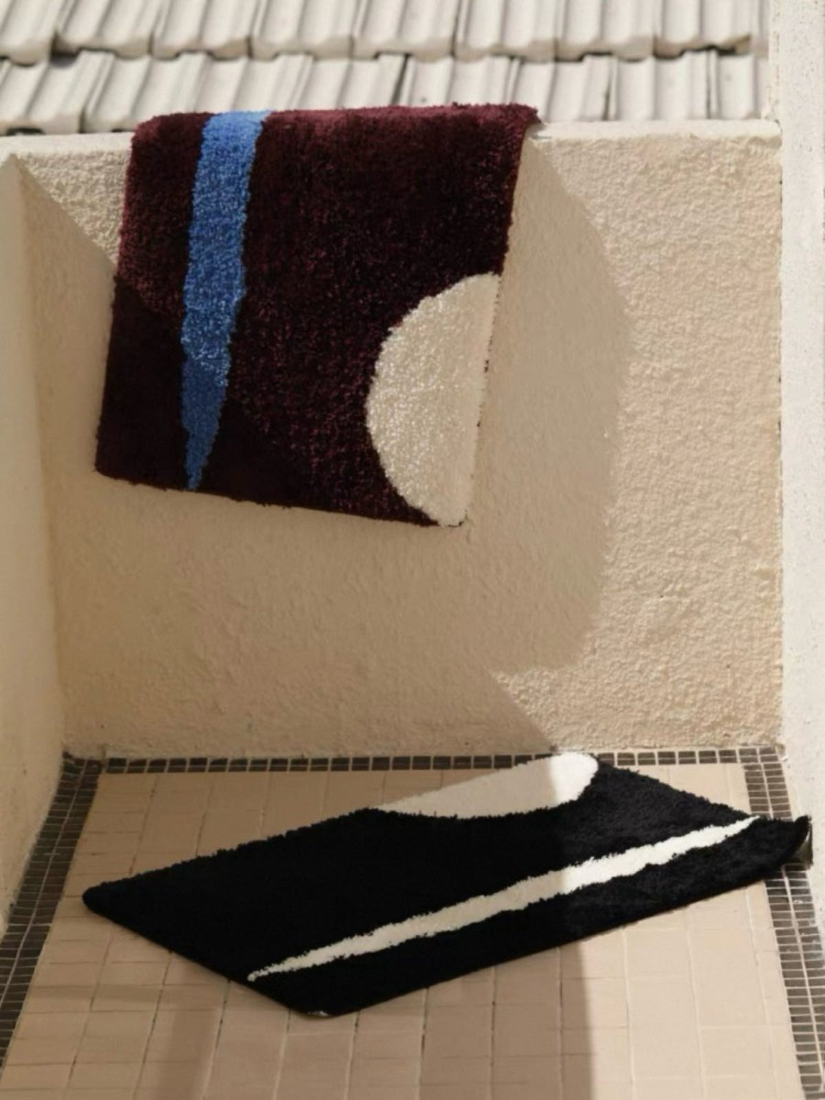 Ultra Soft Contemporary Abstract Bath Rug, Absorbent, Anti - slippery Mat - Contemporary Abstract Bath Rug - Coffee Brown & Blue & White - INSPECIAL HOME