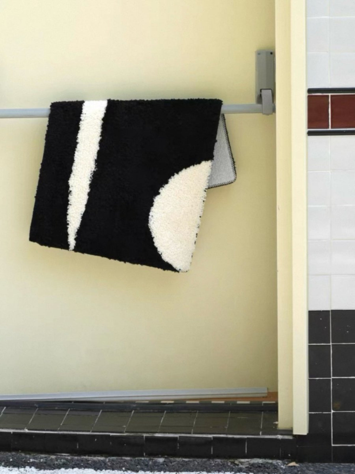 Ultra Soft Contemporary Abstract Bath Rug, Absorbent, Anti - slippery Mat - Contemporary Abstract Bath Rug - Coffee Brown & Blue & White - INSPECIAL HOME