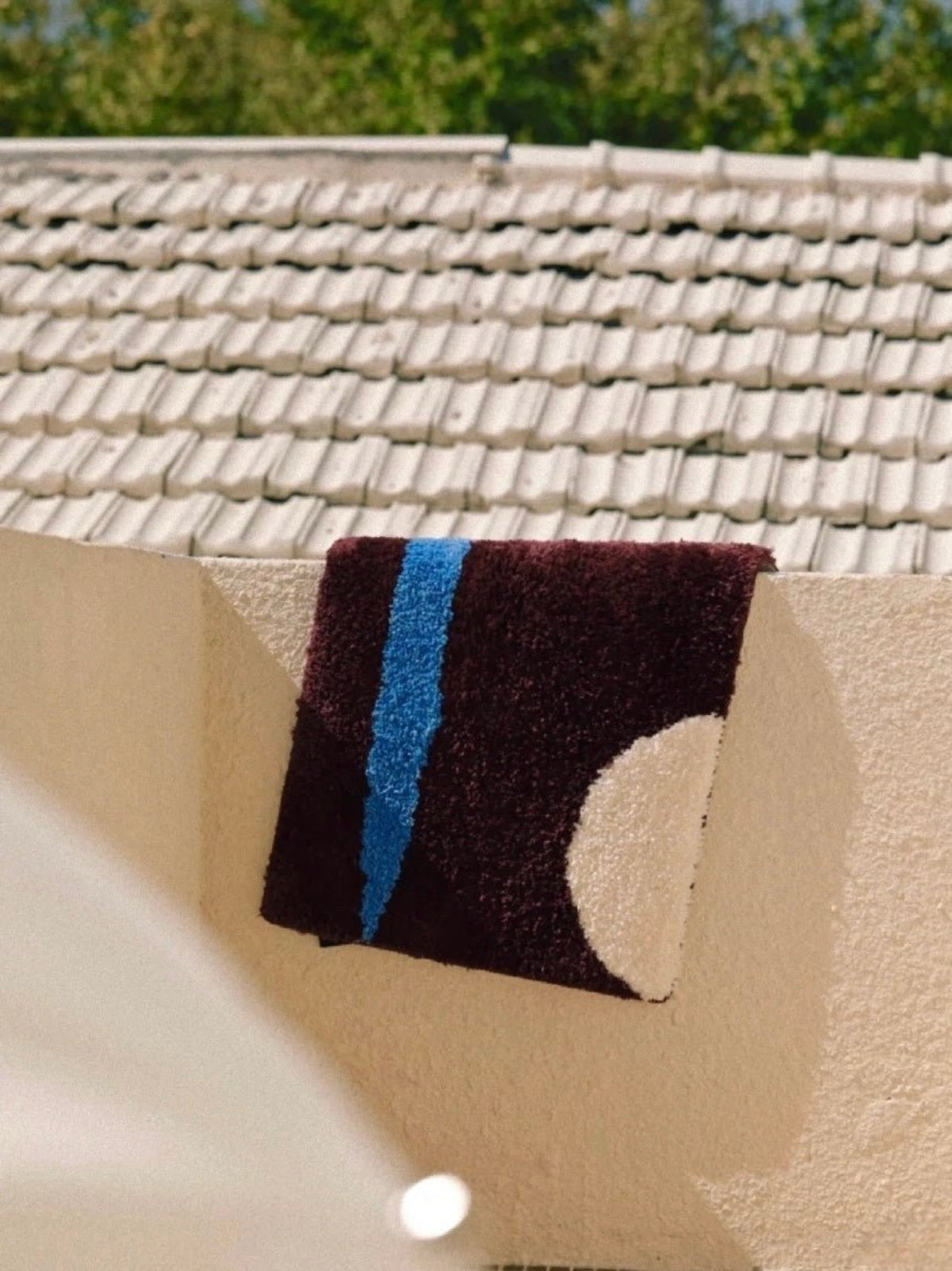 Ultra Soft Contemporary Abstract Bath Rug, Absorbent, Anti - slippery Mat - Contemporary Abstract Bath Rug - Coffee Brown & Blue & White - INSPECIAL HOME