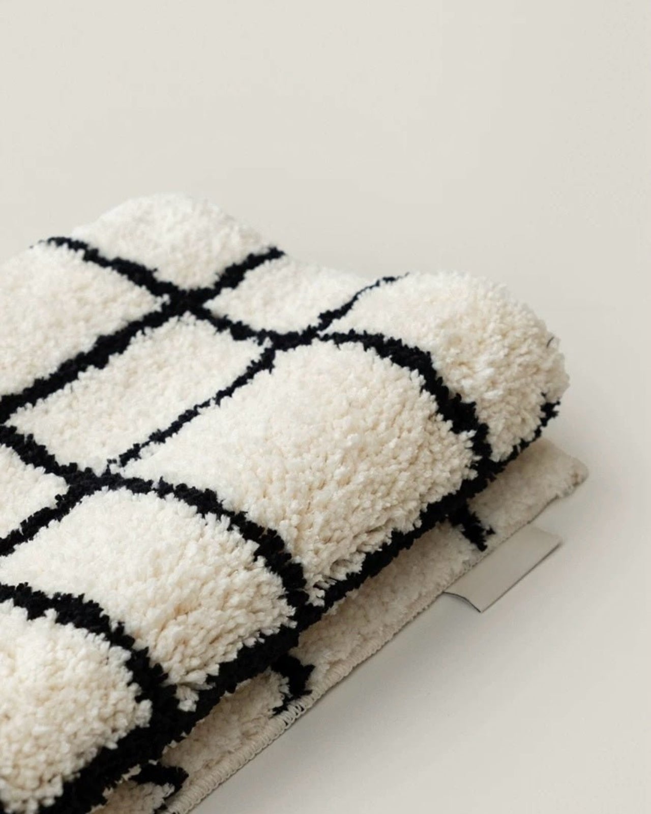 Ultra Soft Minimalist Nordic Stripe Bath Rug, Absorbent, Anti - slippery Mat - Nordic Minimalist Sketch Stripe Bath Rug - Red - INSPECIAL HOME